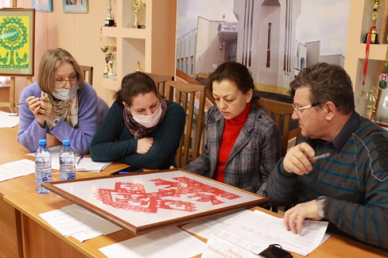 «Узоры можно без конца читать…»